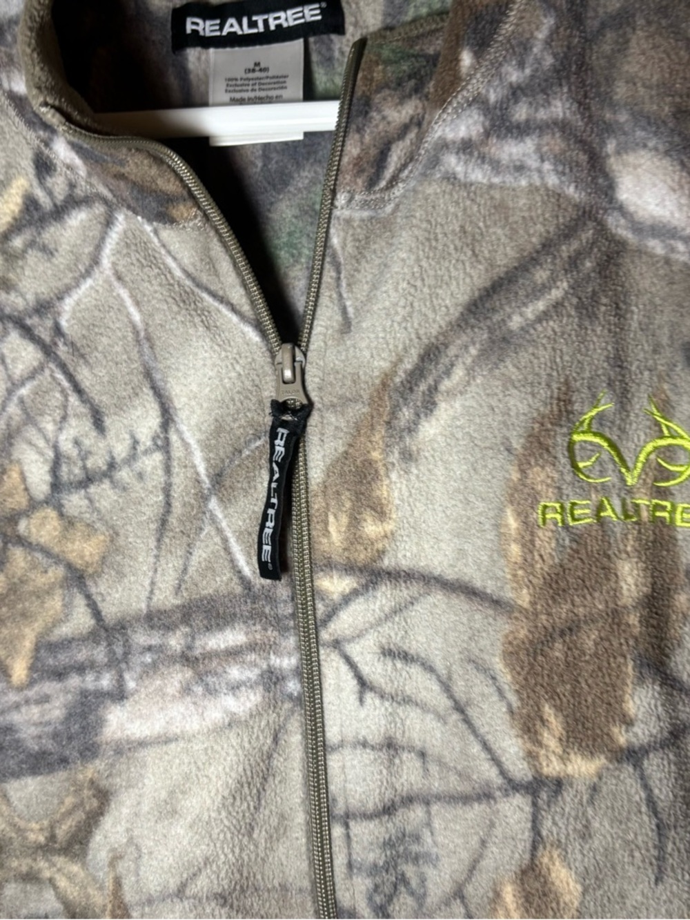 Realtree Camo Performance Jacket in Brown, Green, Gray - Picture 3 of 6